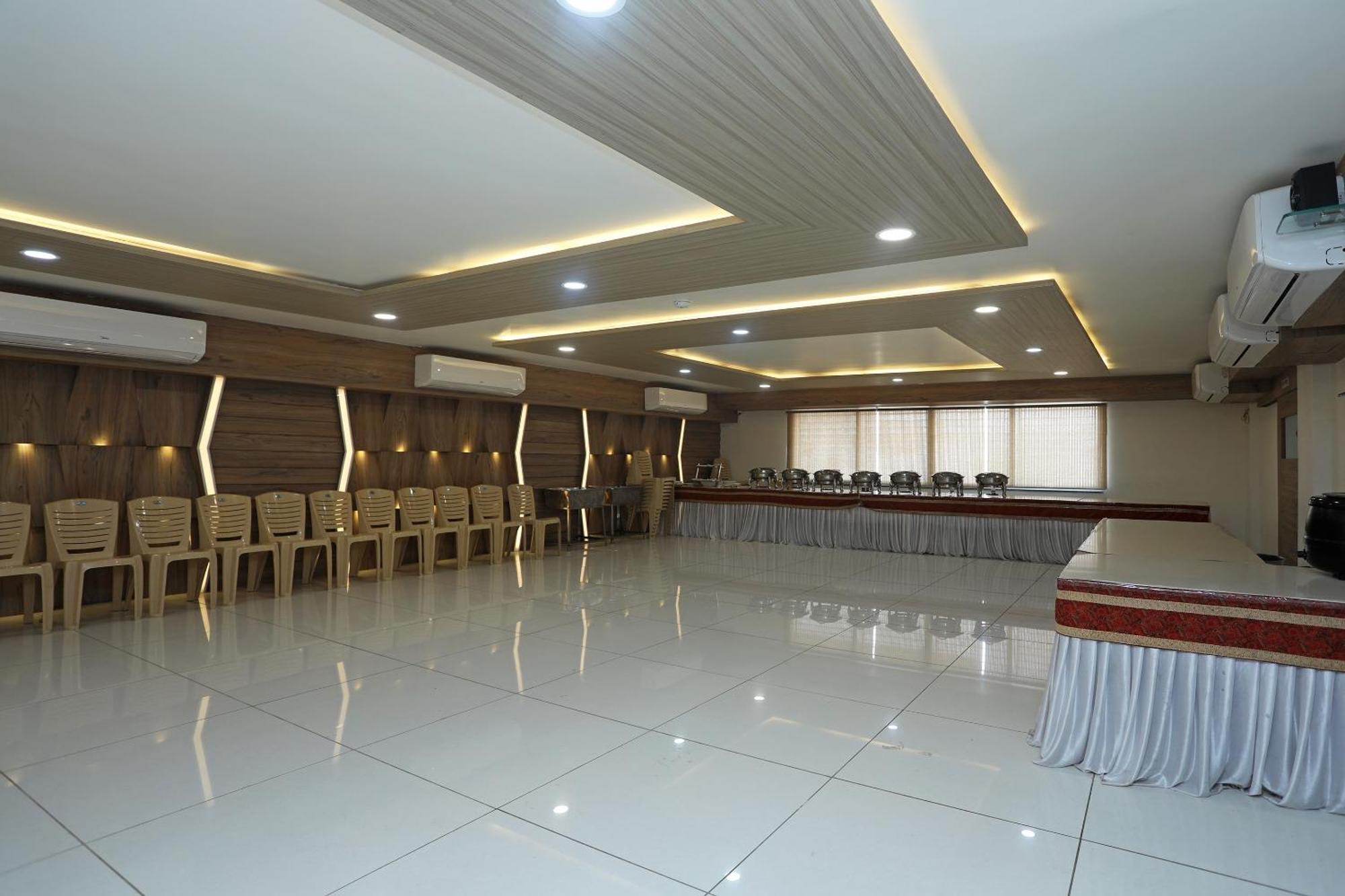 Super Hotel O Taste Of Temple Bhopal Exterior photo