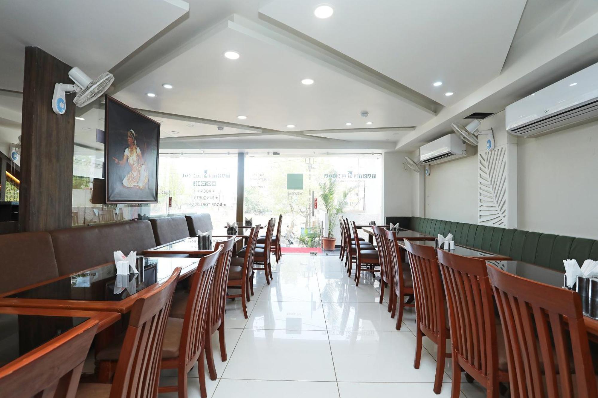 Super Hotel O Taste Of Temple Bhopal Exterior photo